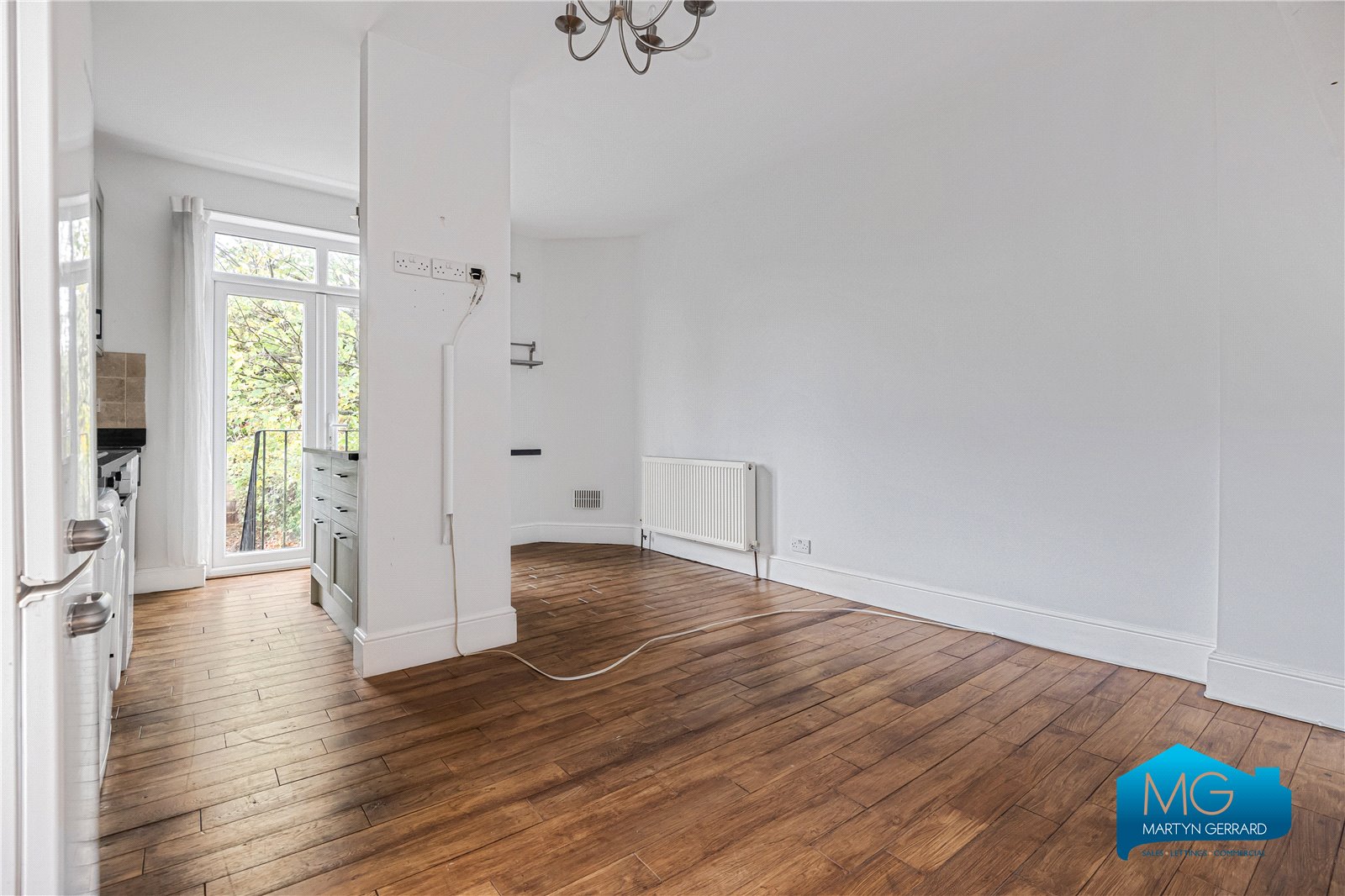 2 bedroom Apartment to rent - Martyn Gerrard