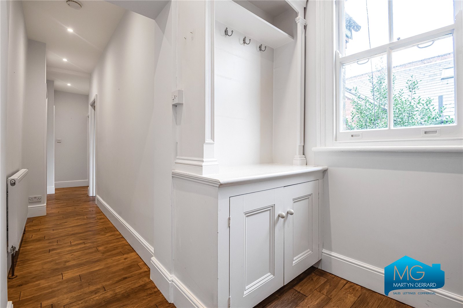 2 bedroom Apartment to rent - Martyn Gerrard