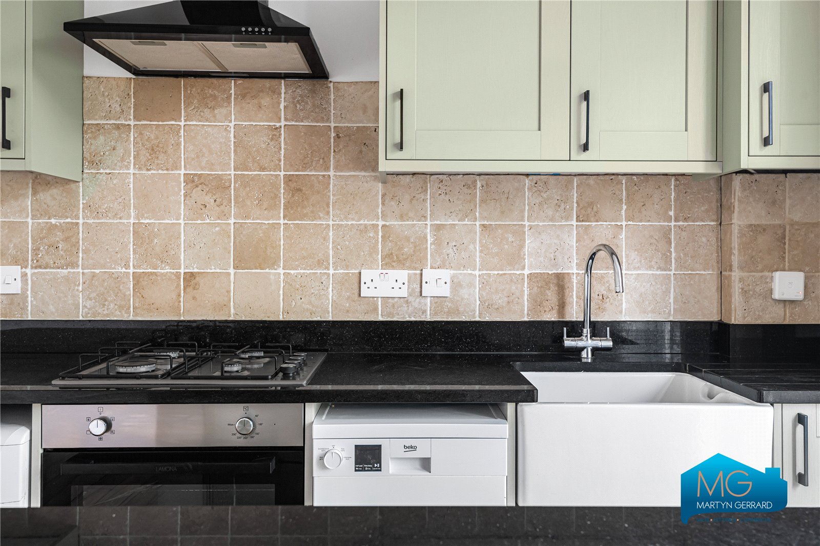 2 bedroom Apartment to rent - Martyn Gerrard