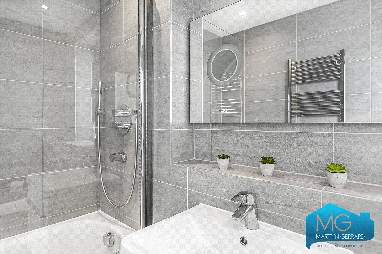 2 bedroom Apartment to rent - Martyn Gerrard