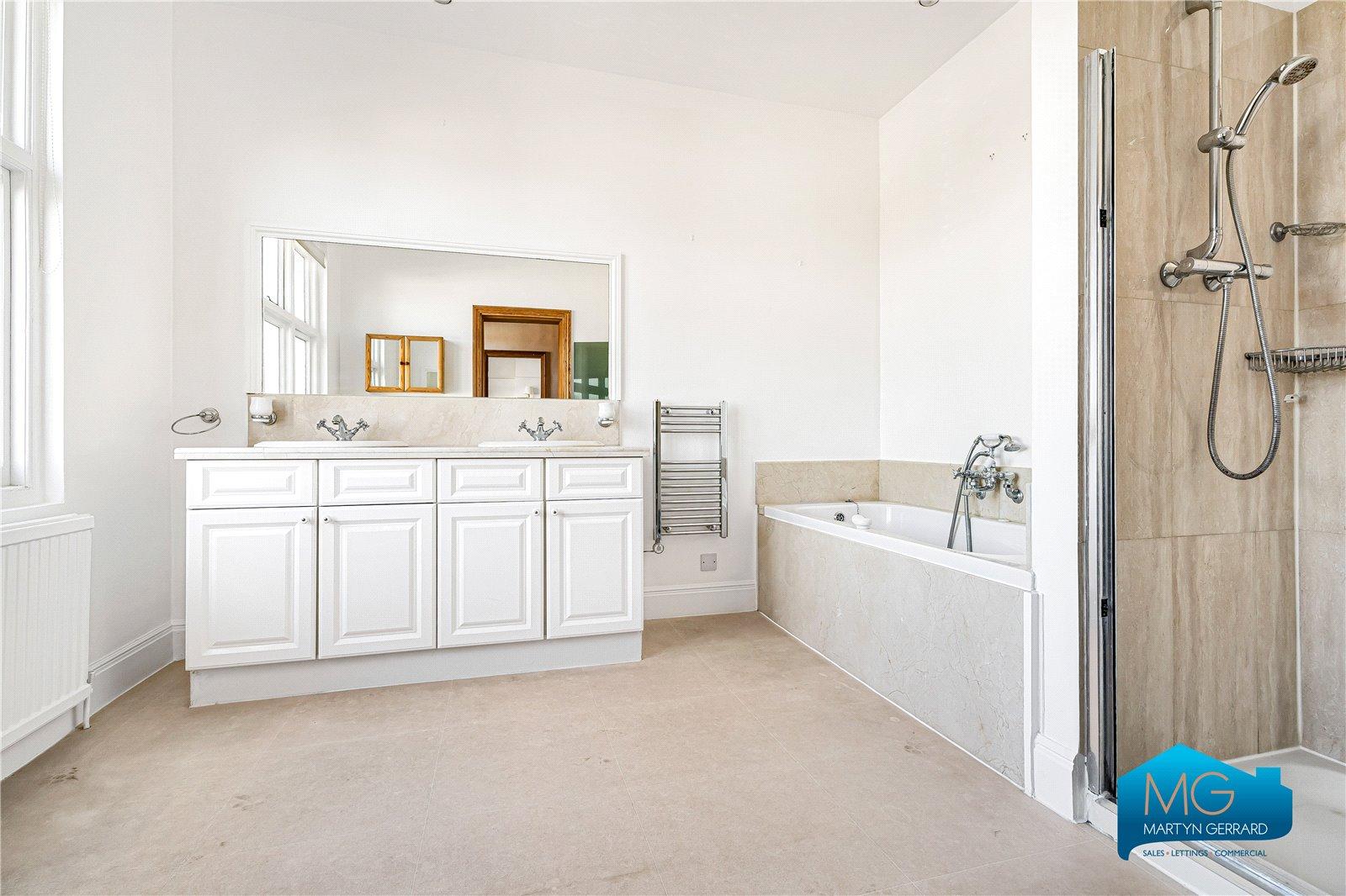 5 bedroom Semi-Detached House to rent - Martyn Gerrard