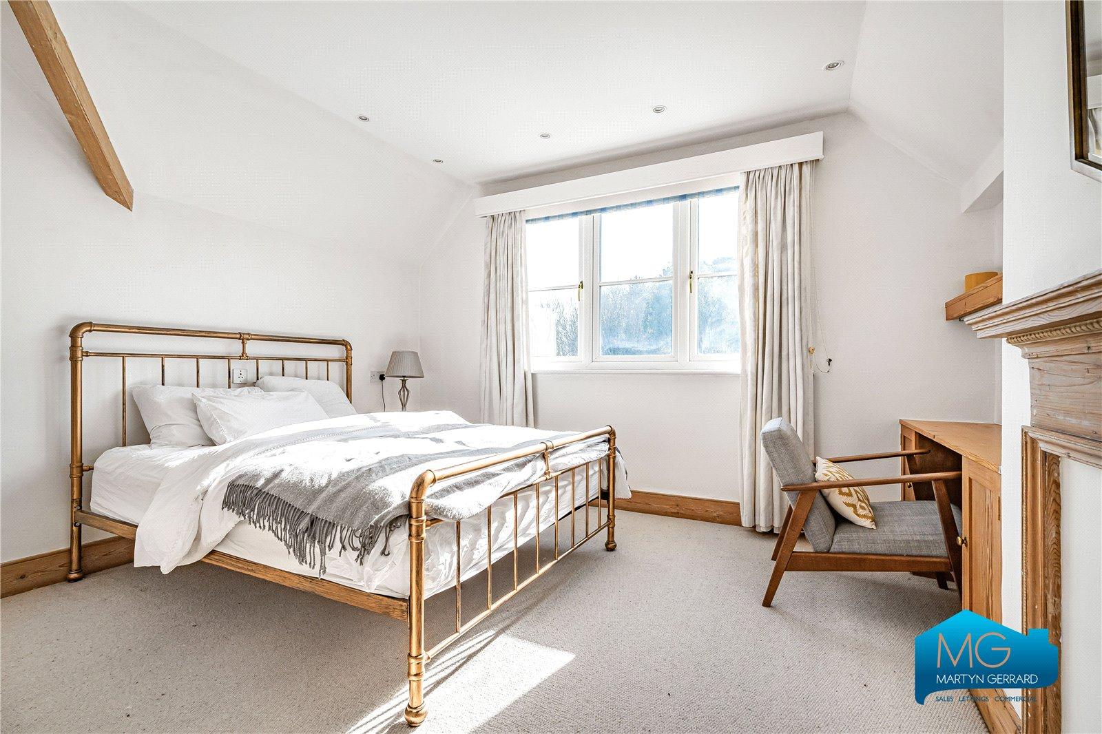 5 bedroom Semi-Detached House to rent - Martyn Gerrard