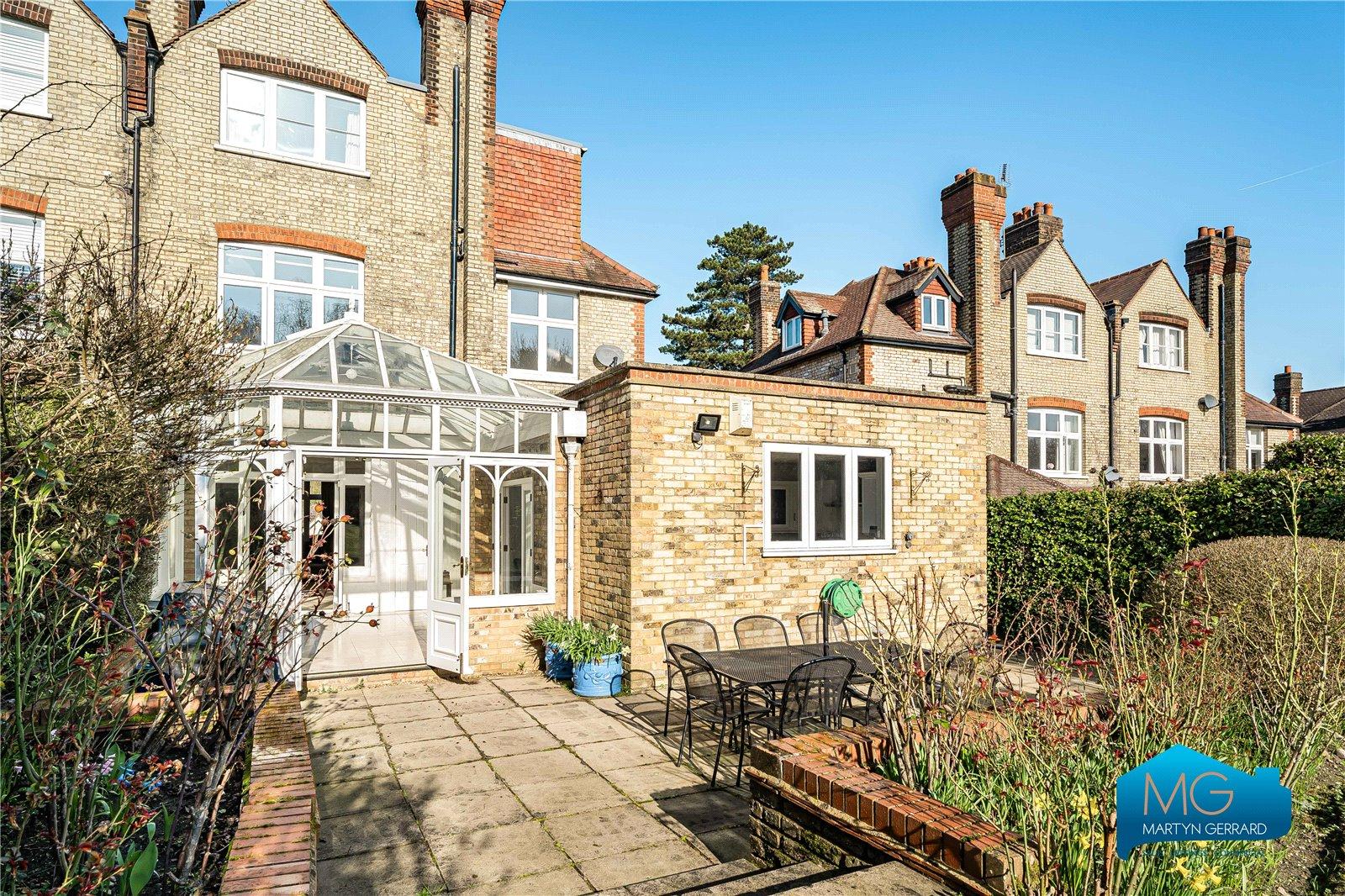 5 bedroom Semi-Detached House to rent - Martyn Gerrard