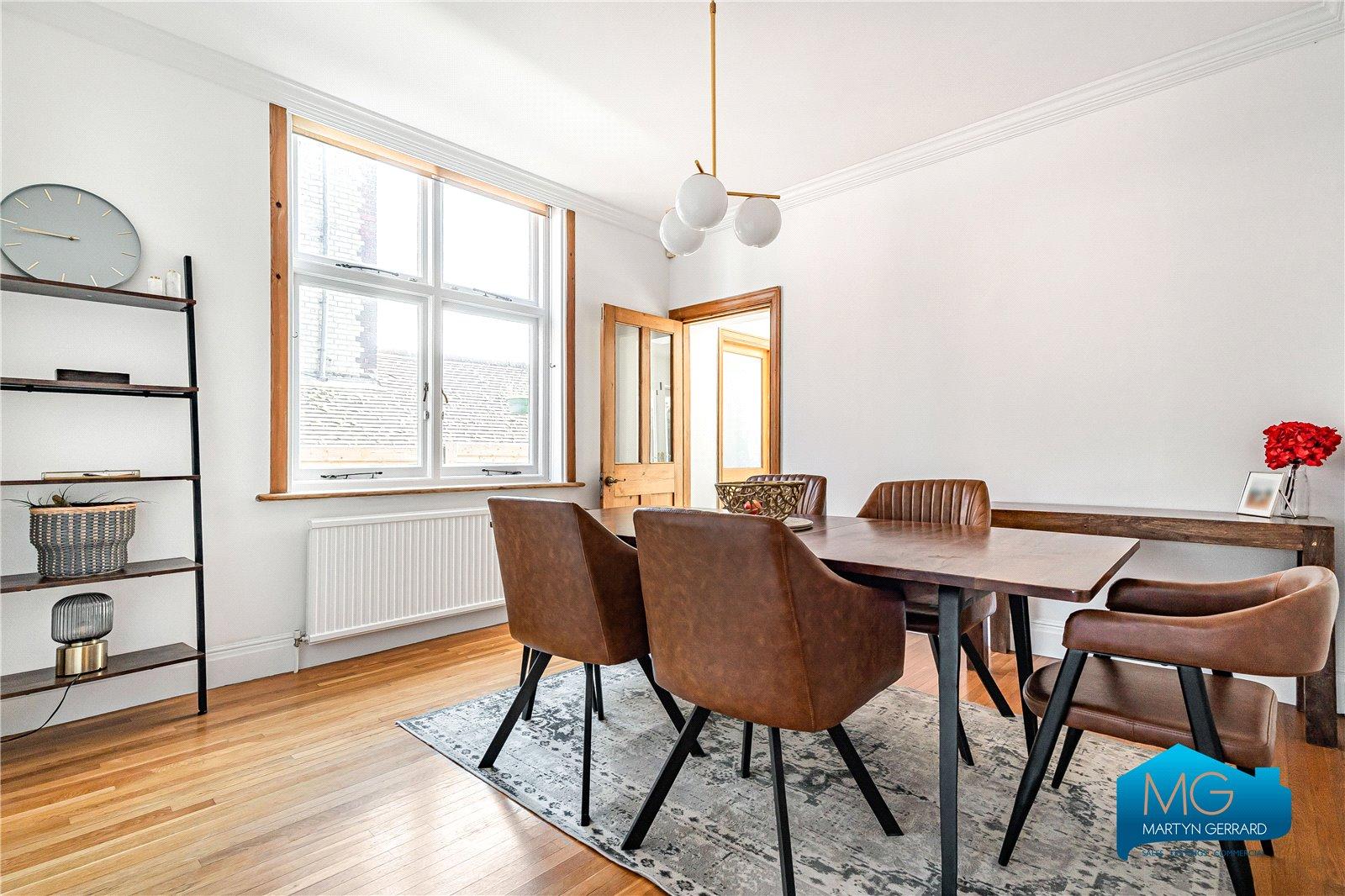 5 bedroom Semi-Detached House to rent - Martyn Gerrard