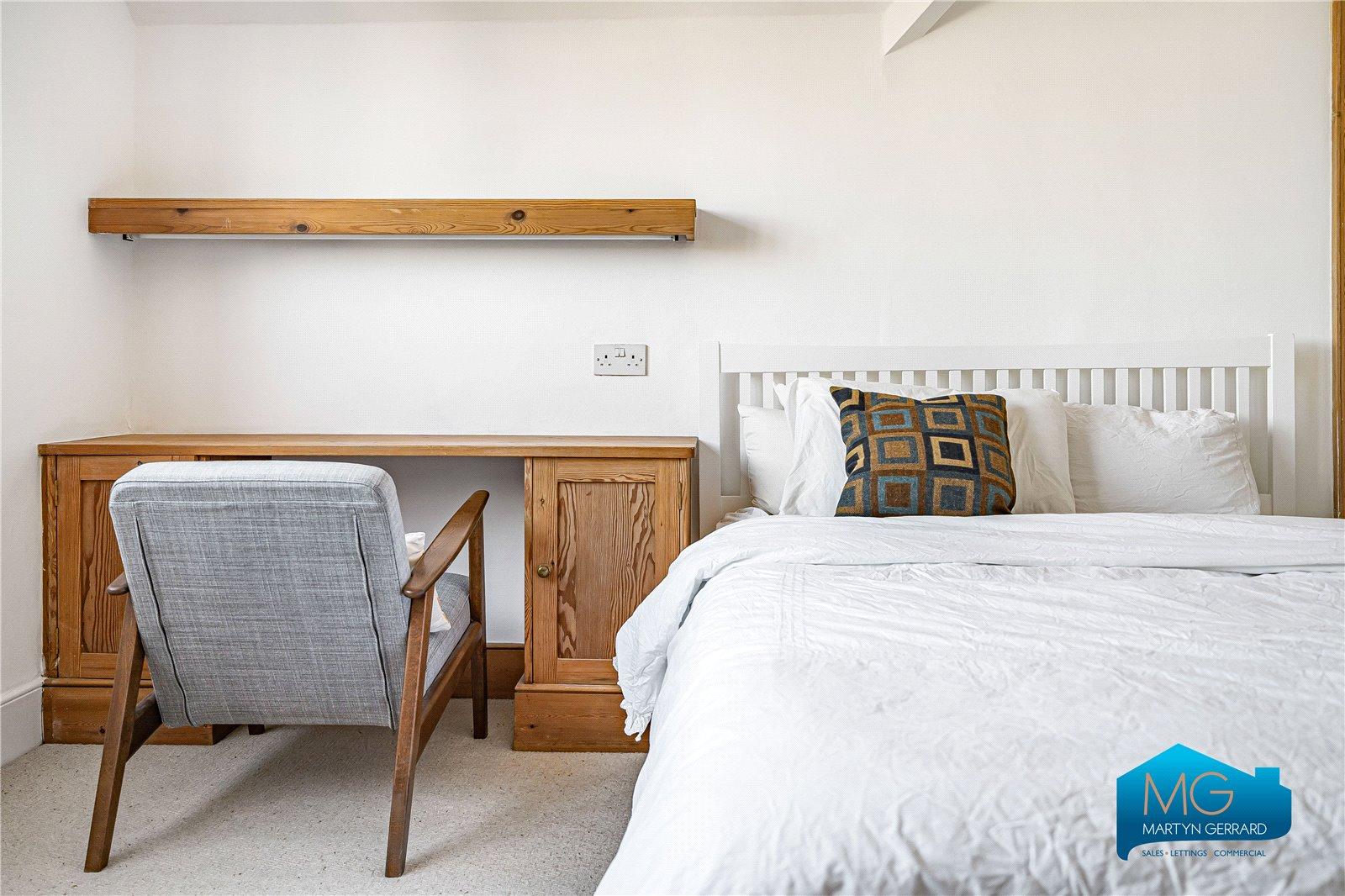 5 bedroom Semi-Detached House to rent - Martyn Gerrard