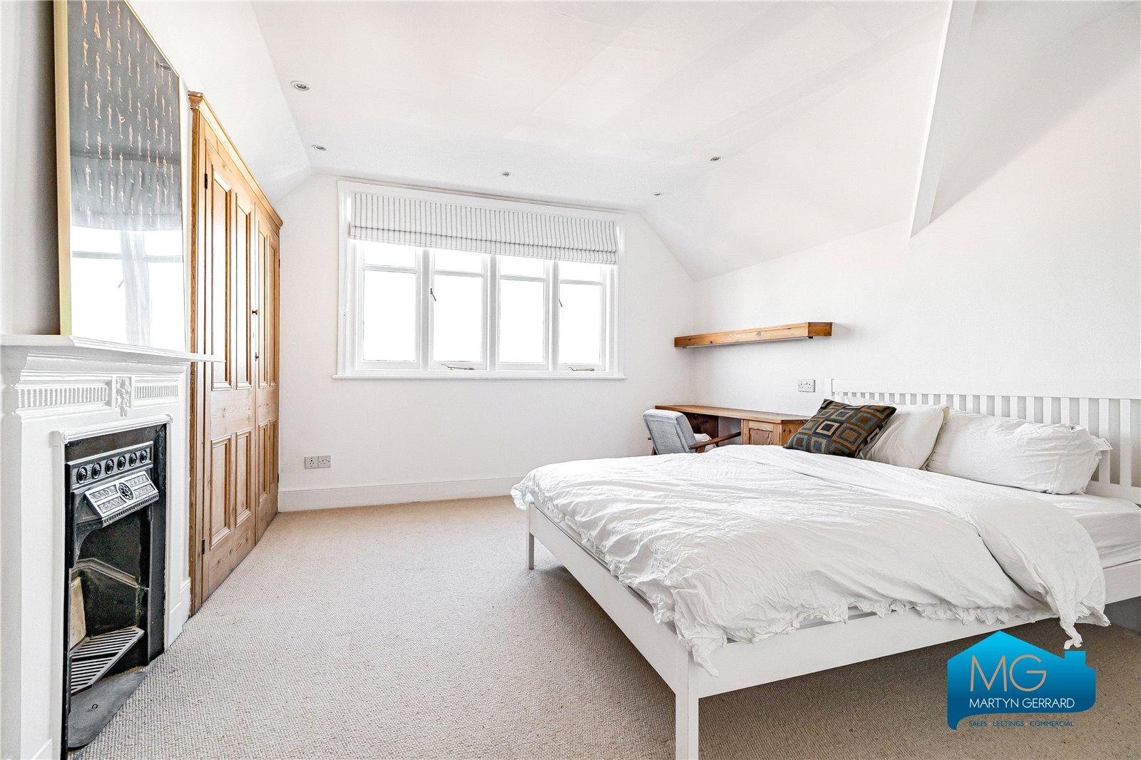 5 bedroom Semi-Detached House to rent - Martyn Gerrard