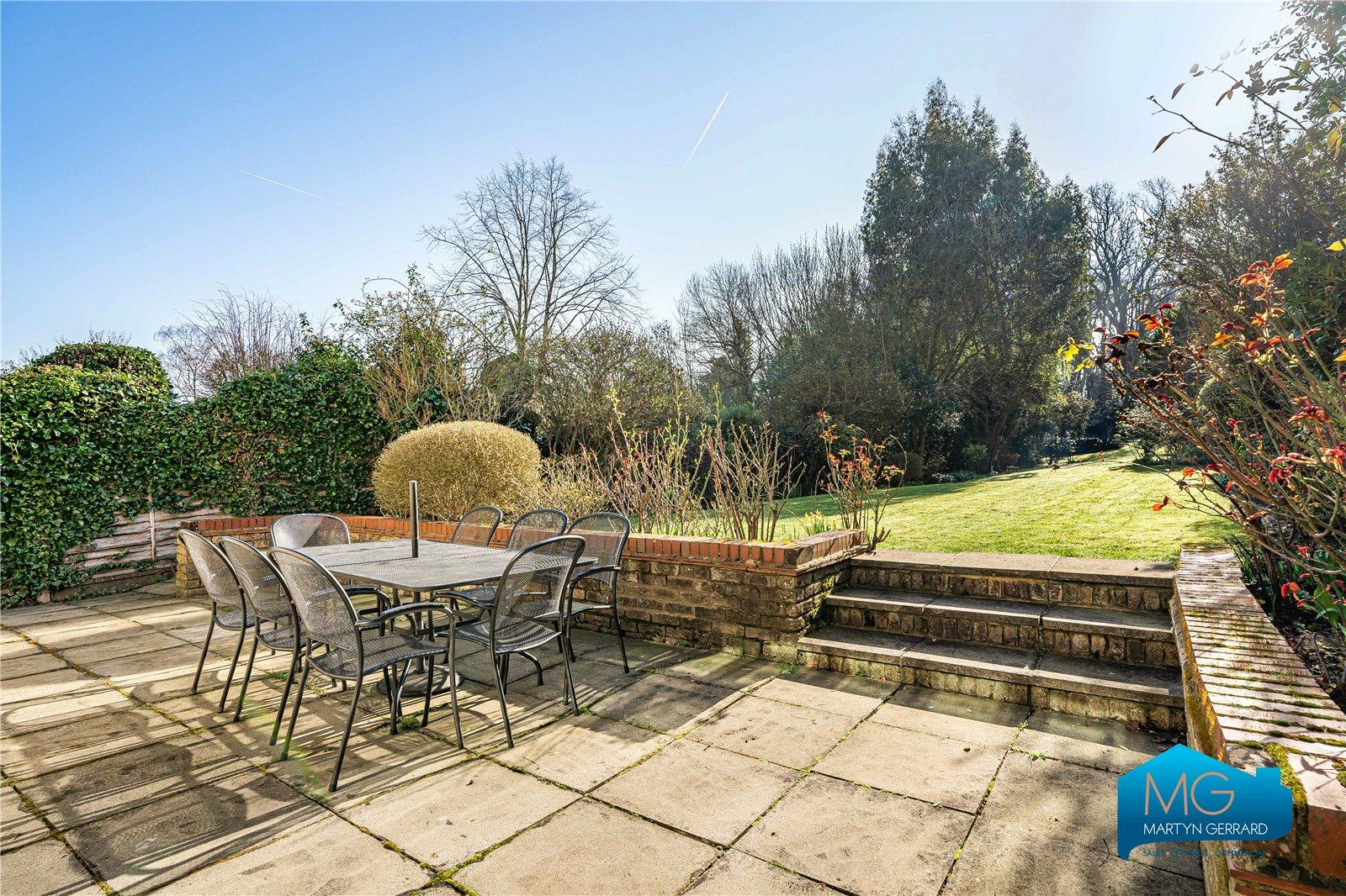 5 bedroom Semi-Detached House to rent - Martyn Gerrard