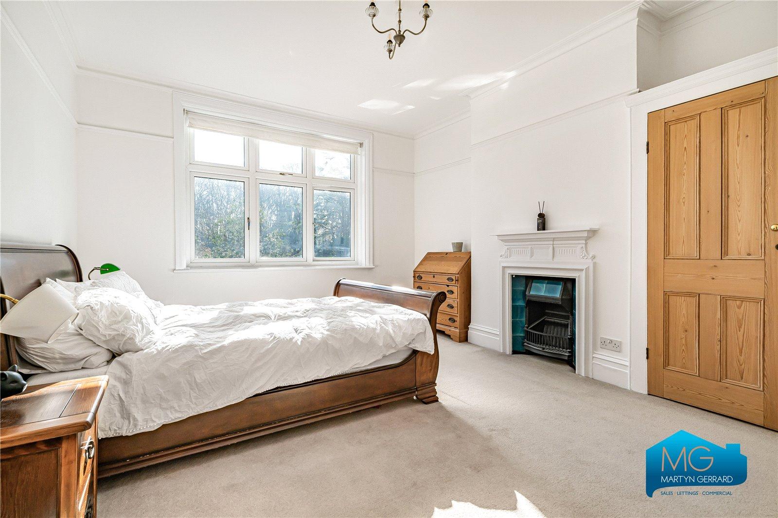 5 bedroom Semi-Detached House to rent - Martyn Gerrard