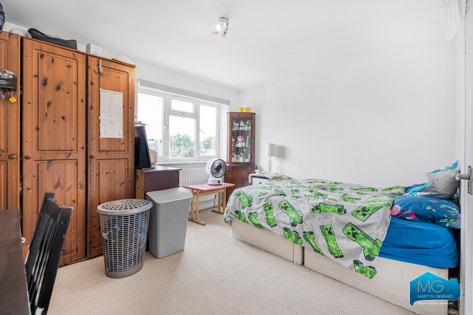 2 bedroom Apartment to rent - Martyn Gerrard