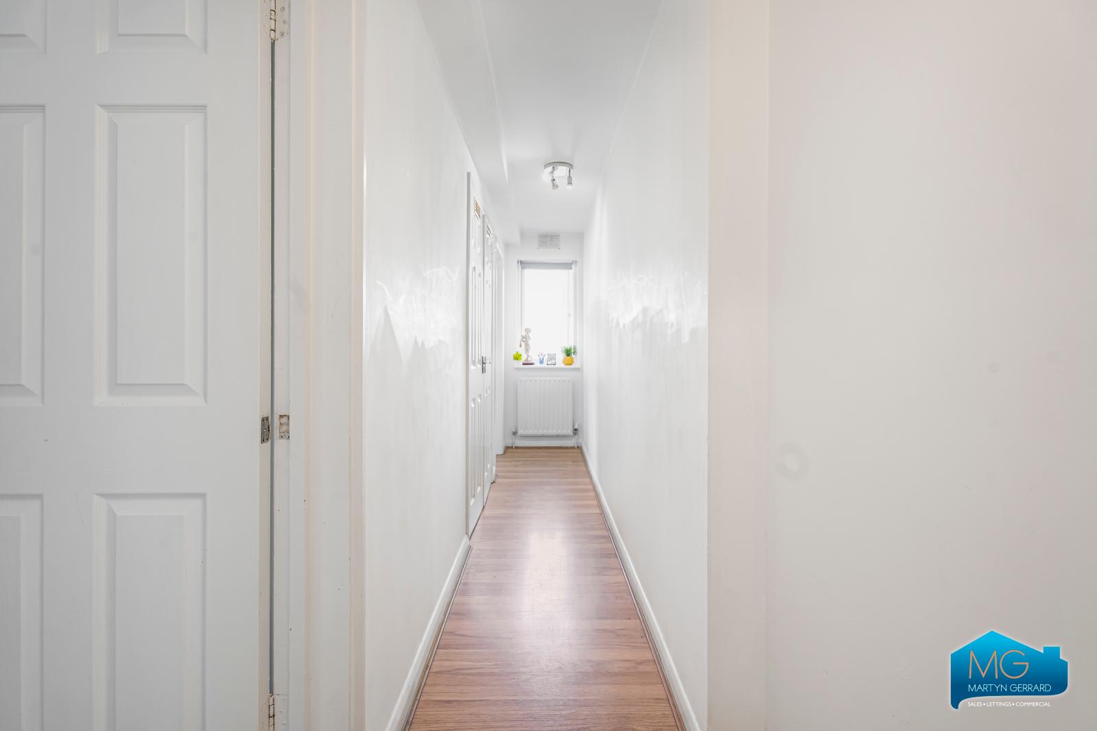 2 bedroom Apartment to rent - Martyn Gerrard