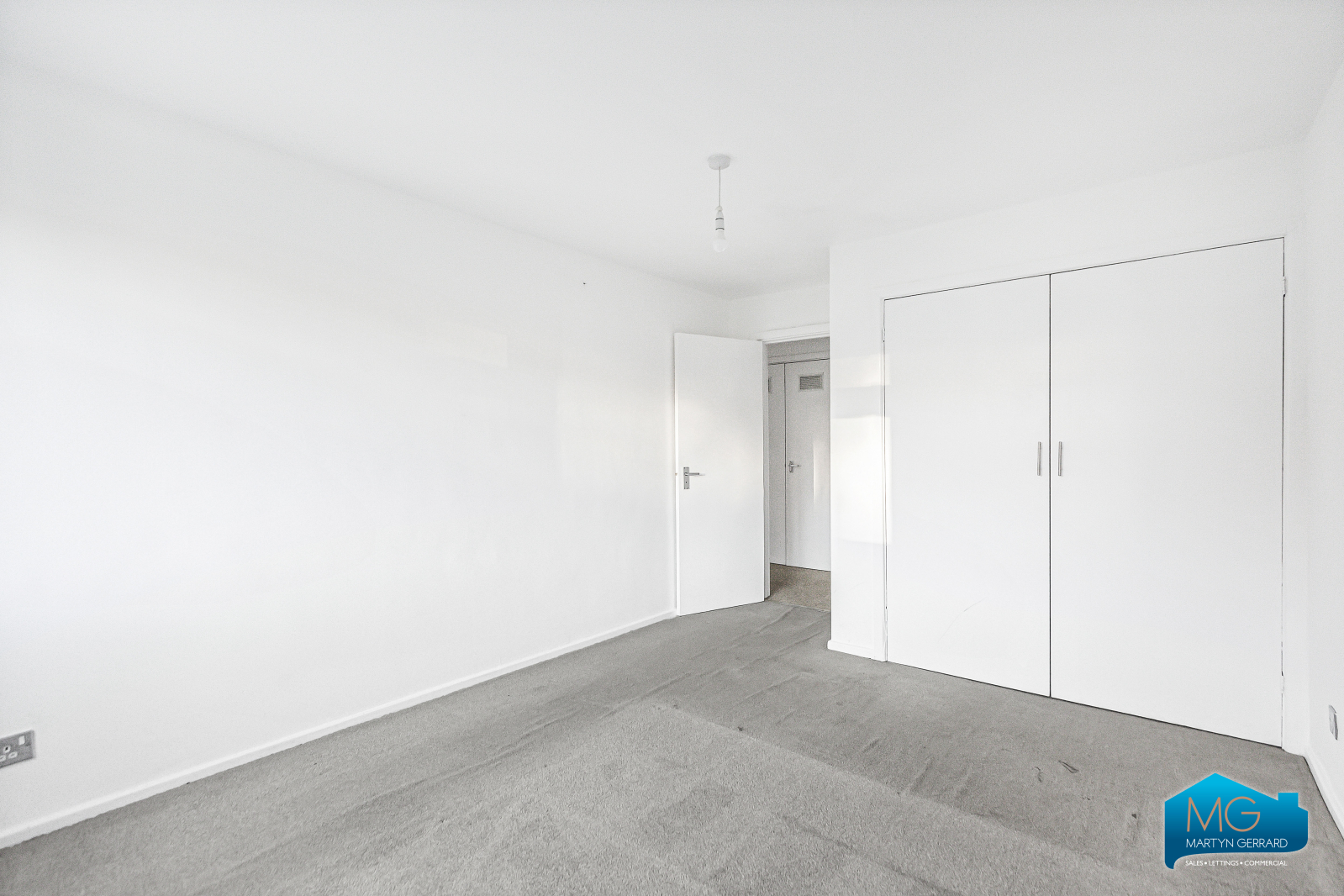 2 bedroom Apartment to rent - Martyn Gerrard