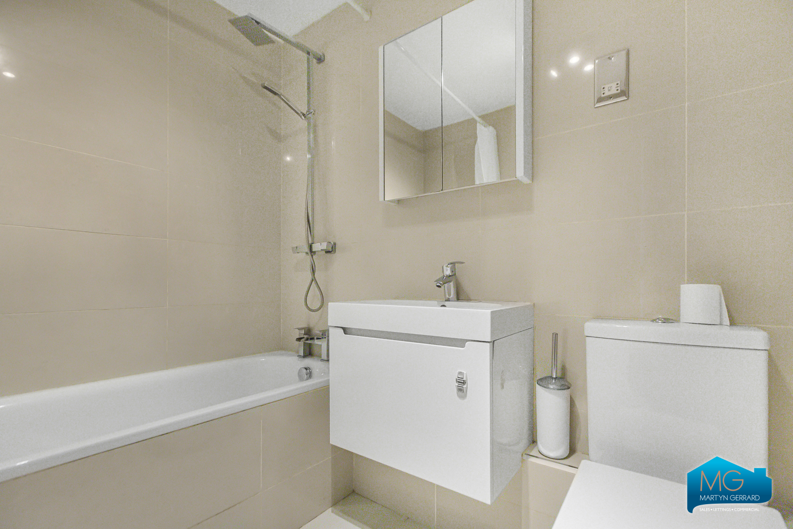 2 bedroom Apartment to rent - Martyn Gerrard