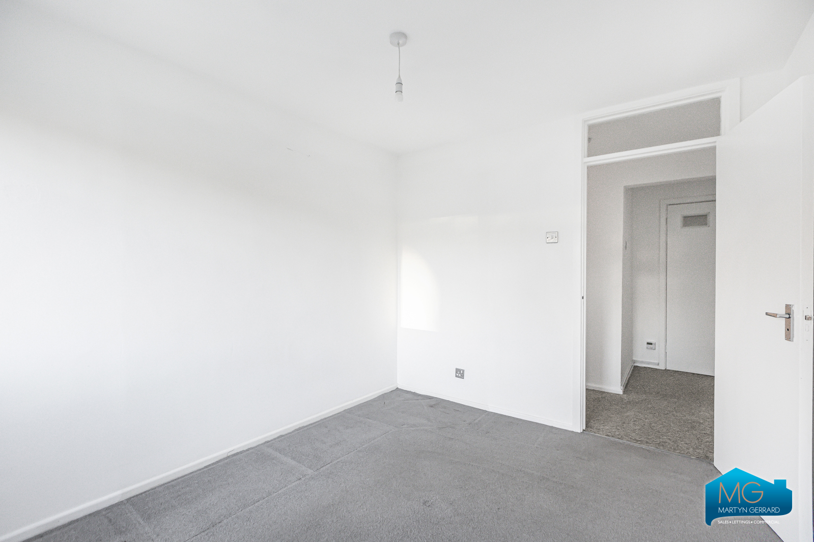2 bedroom Apartment to rent - Martyn Gerrard