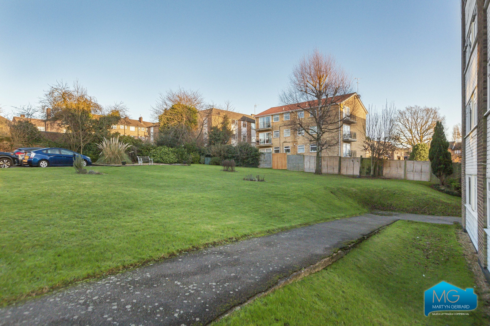 2 bedroom Apartment to rent - Martyn Gerrard
