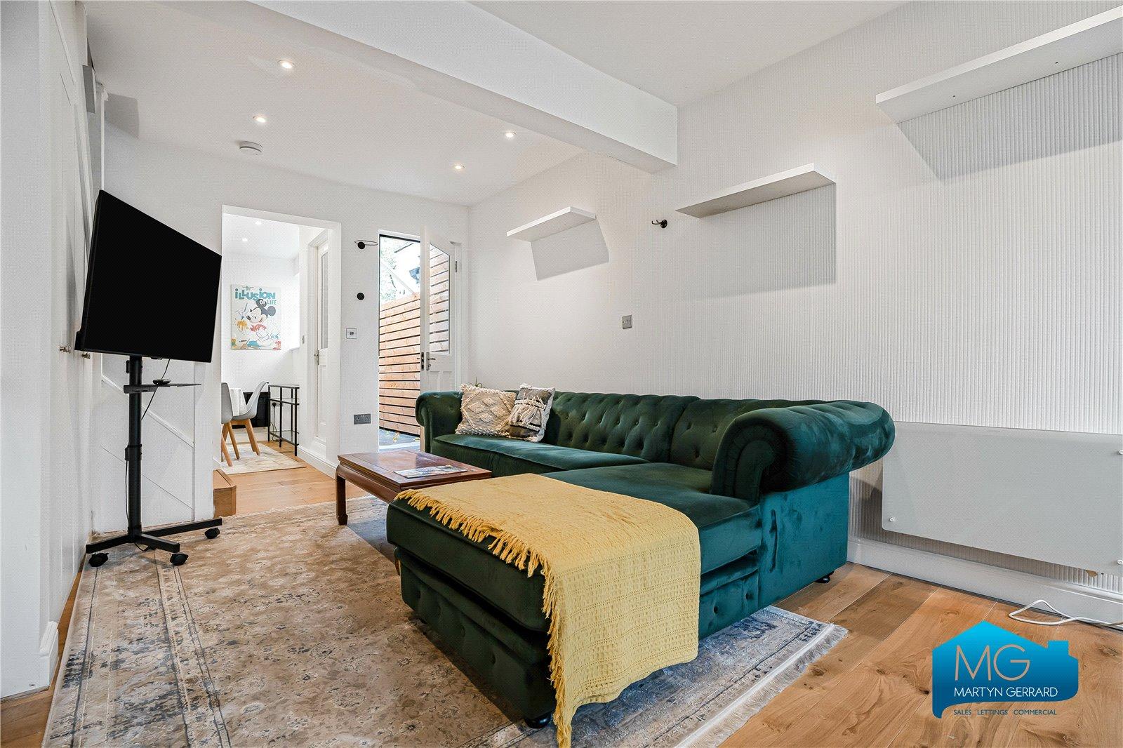 2 bedroom Terraced House to rent - Martyn Gerrard