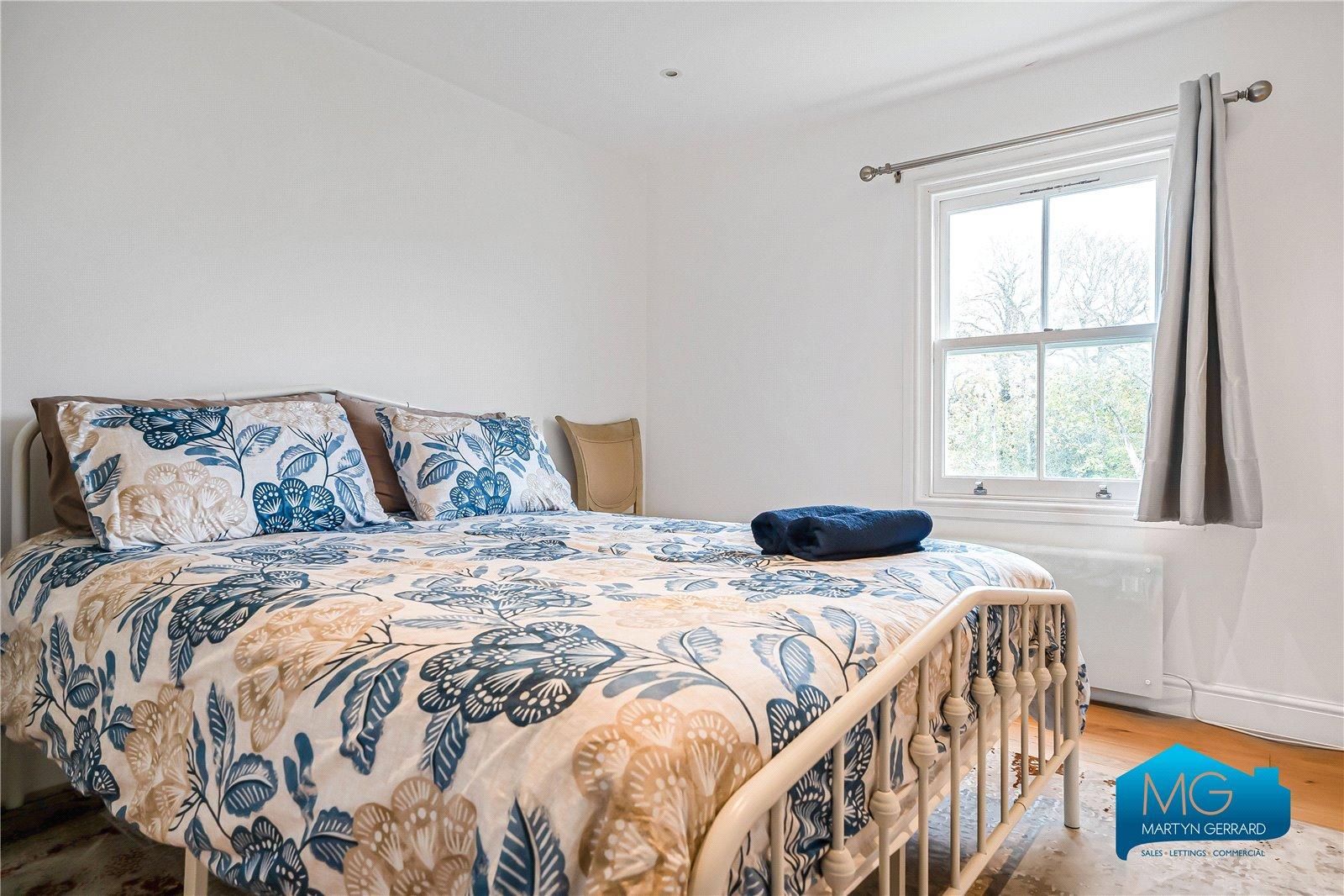 2 bedroom Terraced House to rent - Martyn Gerrard