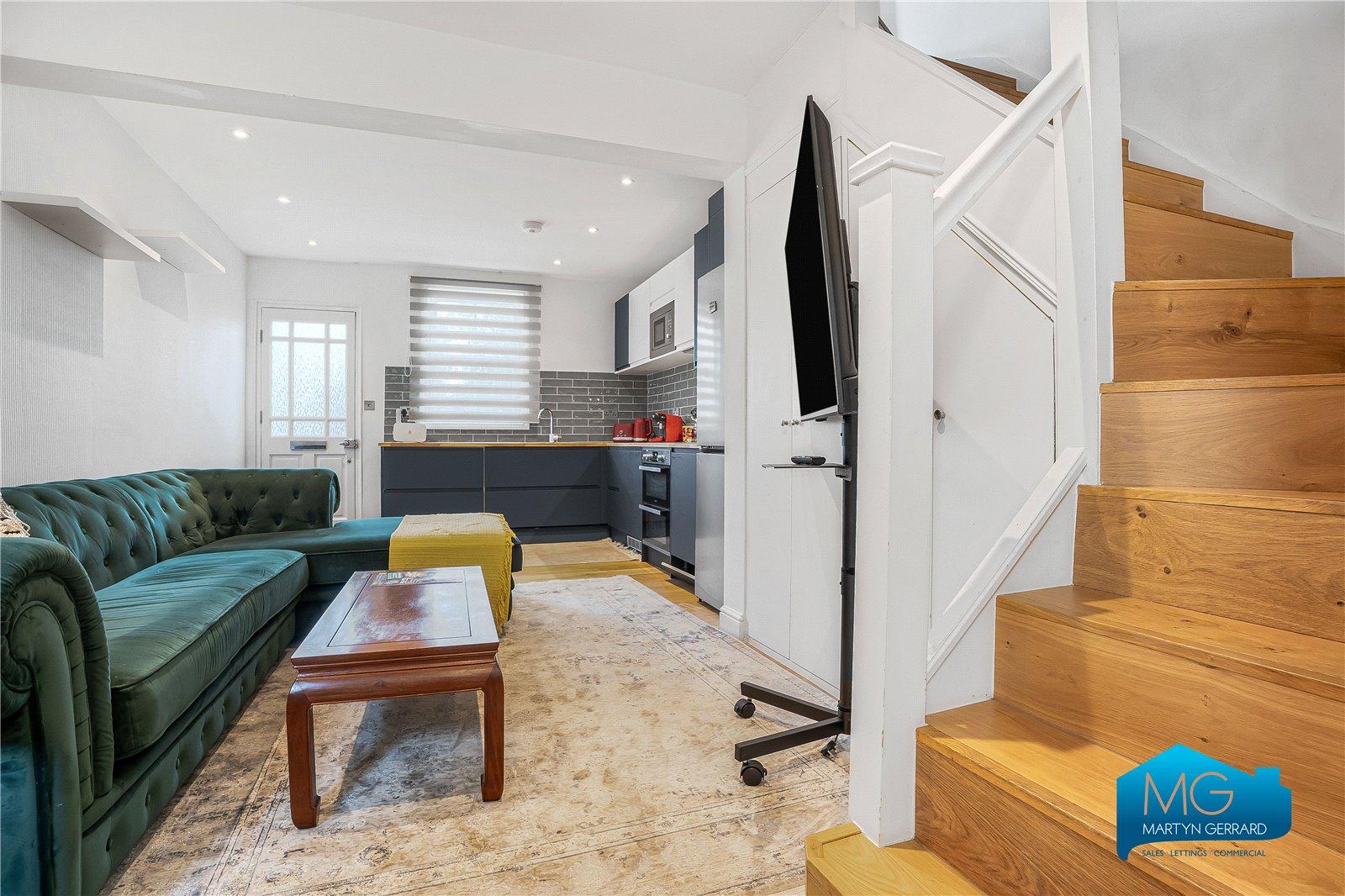 2 bedroom Terraced House to rent - Martyn Gerrard
