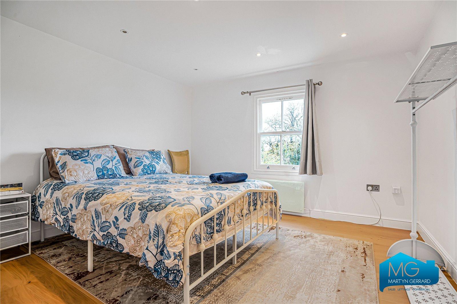 2 bedroom Terraced House to rent - Martyn Gerrard