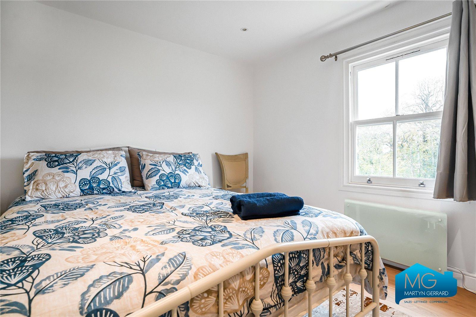 2 bedroom Terraced House to rent - Martyn Gerrard