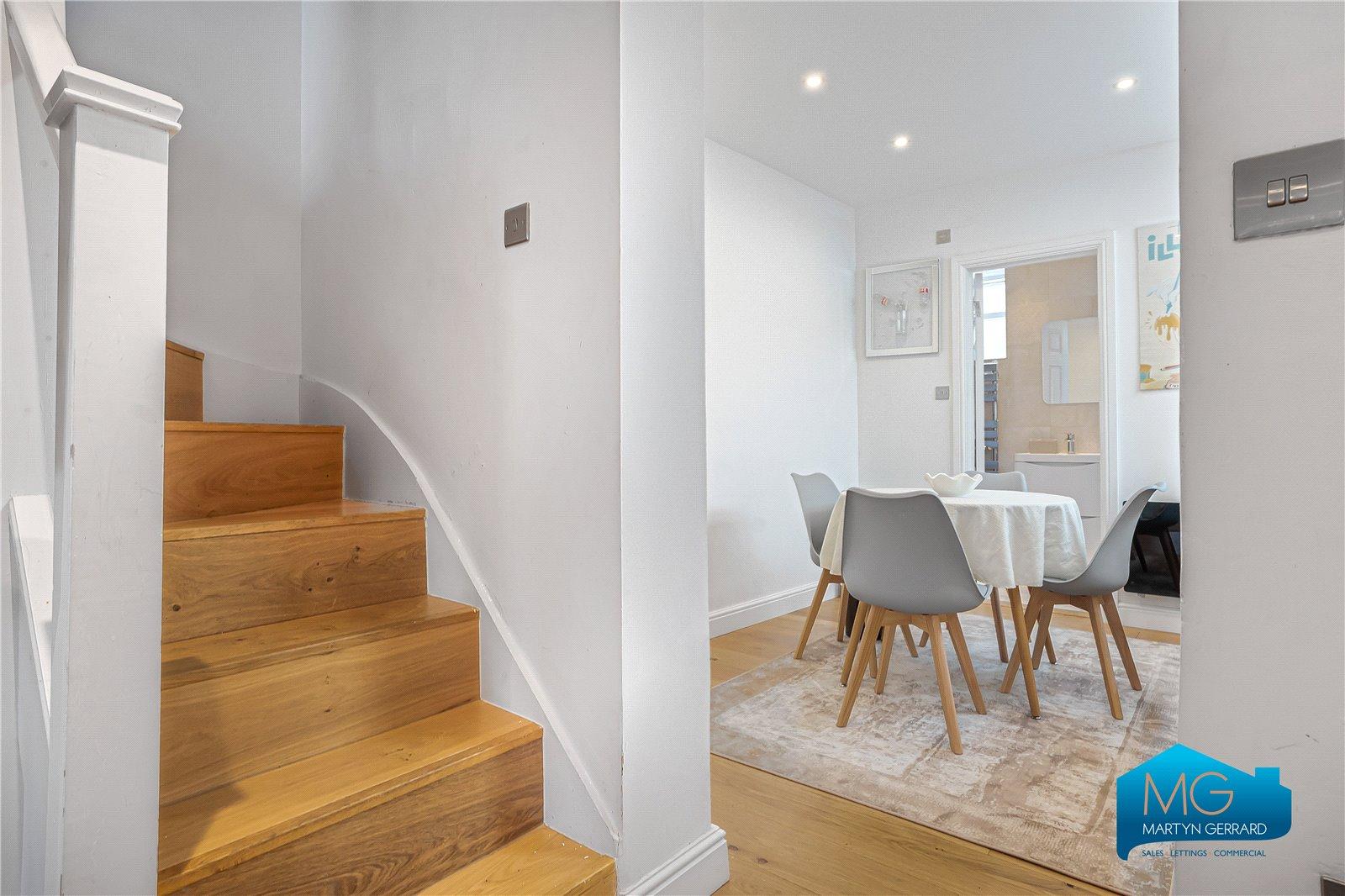 2 bedroom Terraced House to rent - Martyn Gerrard