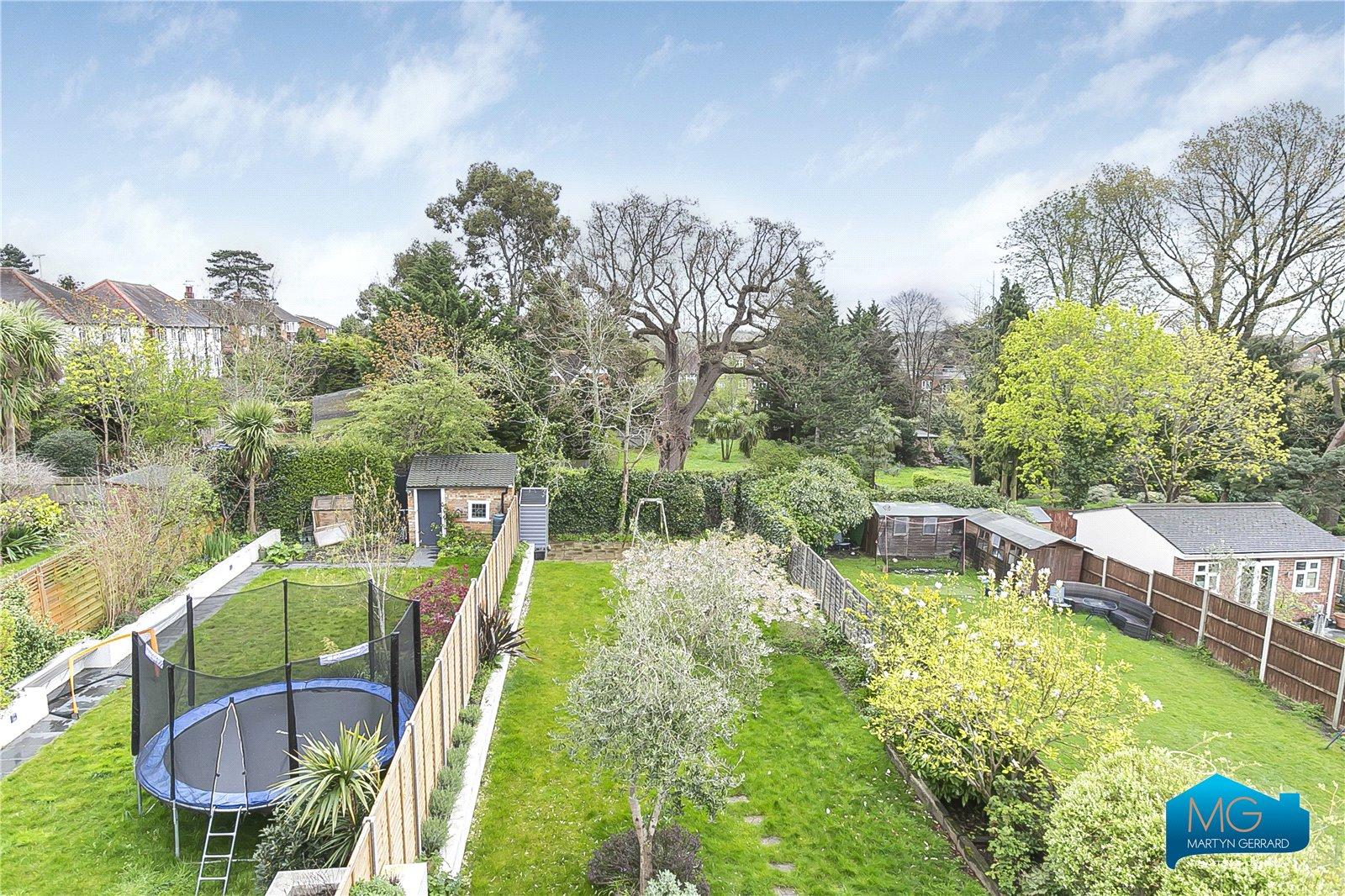 4 bedroom Semi-Detached House to rent - Martyn Gerrard