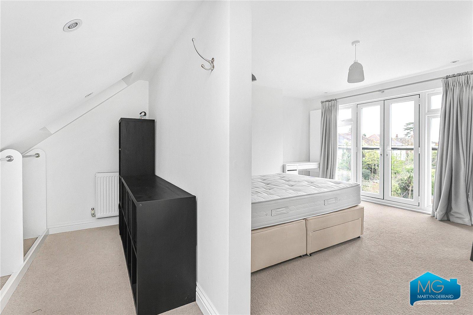4 bedroom Semi-Detached House to rent - Martyn Gerrard