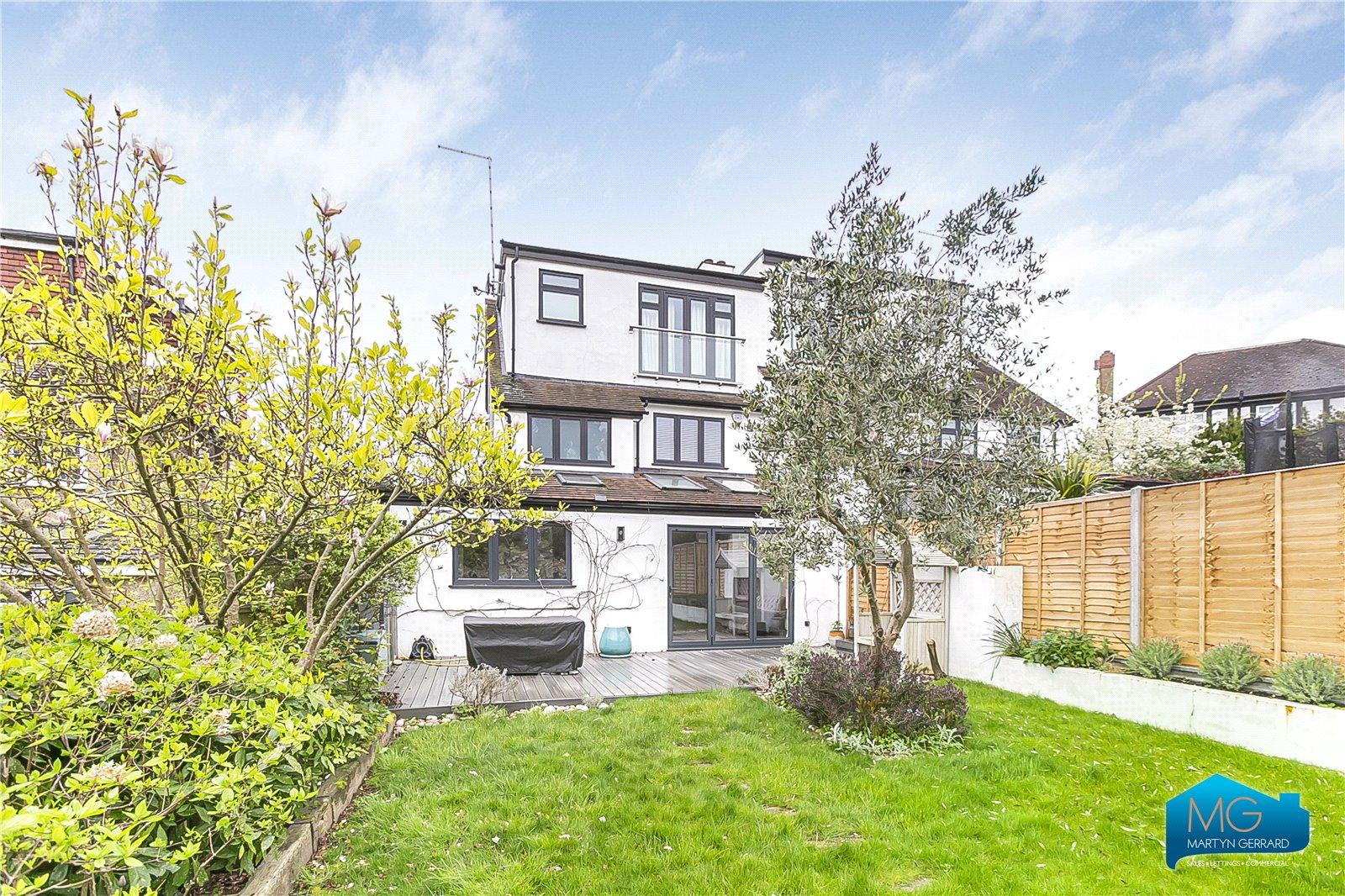 4 bedroom Semi-Detached House to rent - Martyn Gerrard