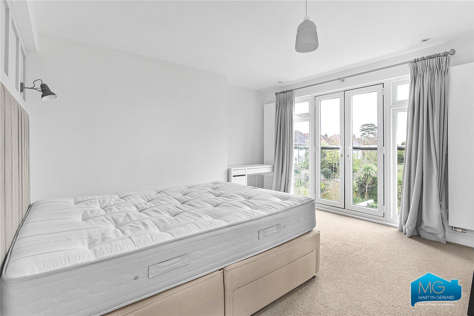 4 bedroom Semi-Detached House to rent - Martyn Gerrard
