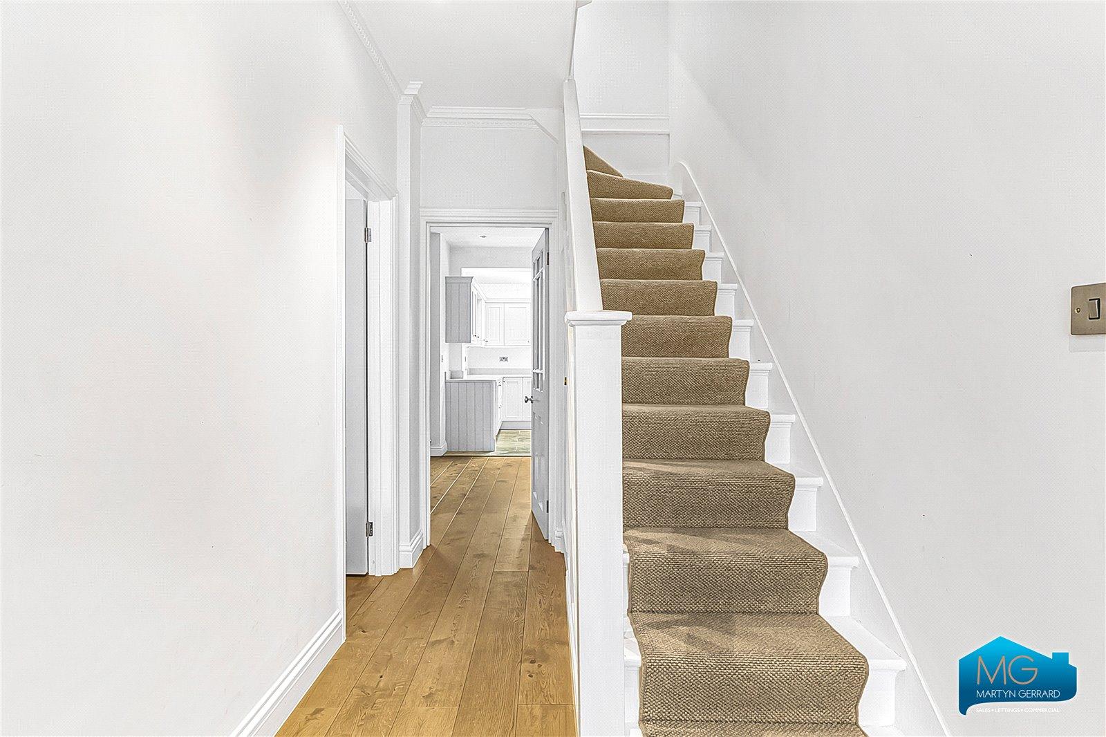 4 bedroom Semi-Detached House to rent - Martyn Gerrard
