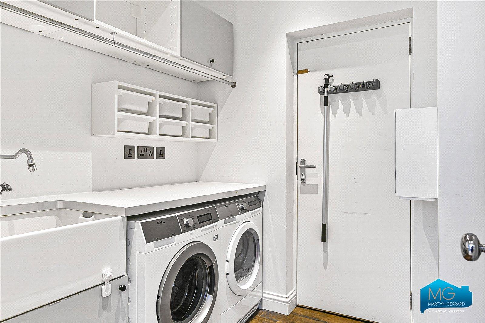 4 bedroom Semi-Detached House to rent - Martyn Gerrard