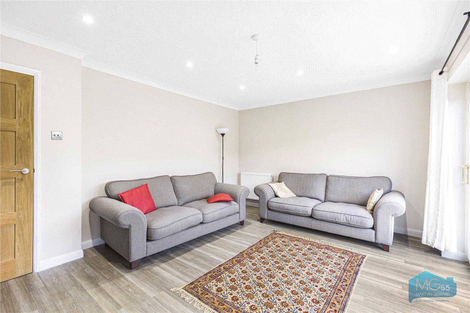 4 bedroom Detached House to rent - Martyn Gerrard
