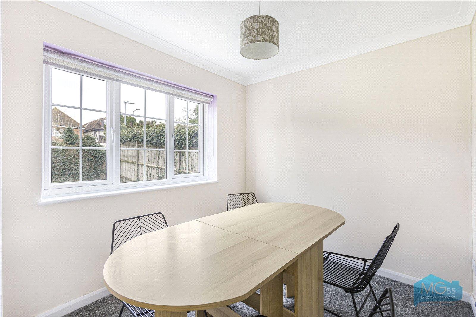 4 bedroom Detached House to rent - Martyn Gerrard