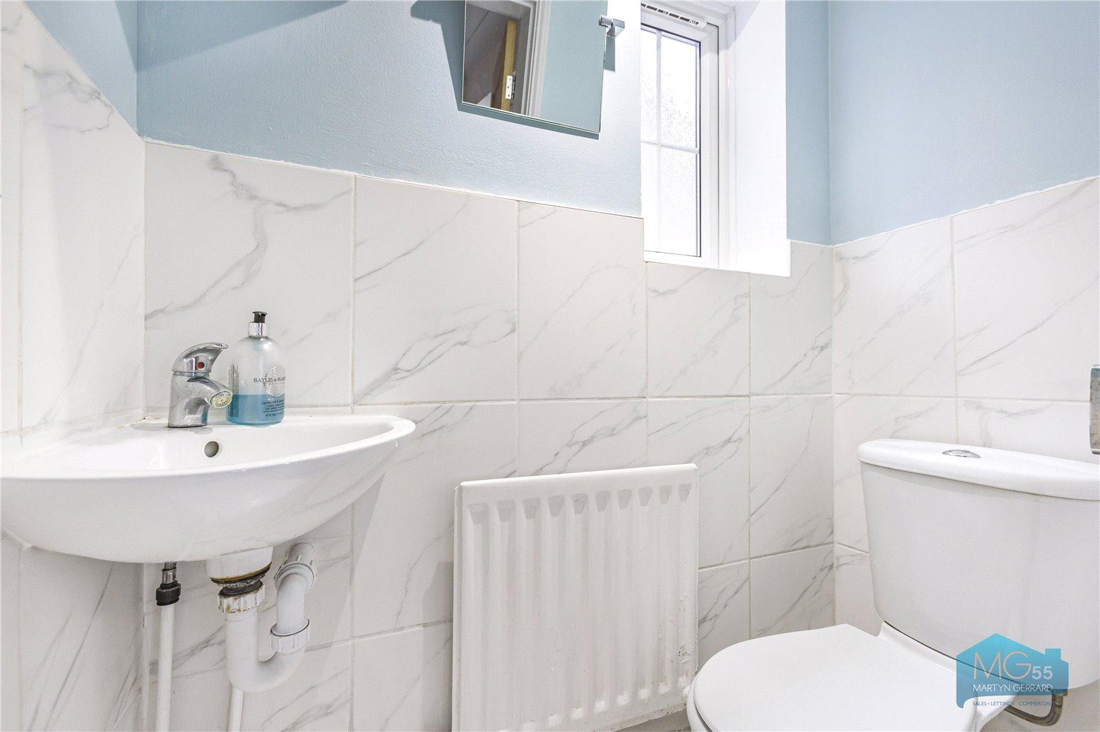 4 bedroom Detached House to rent - Martyn Gerrard