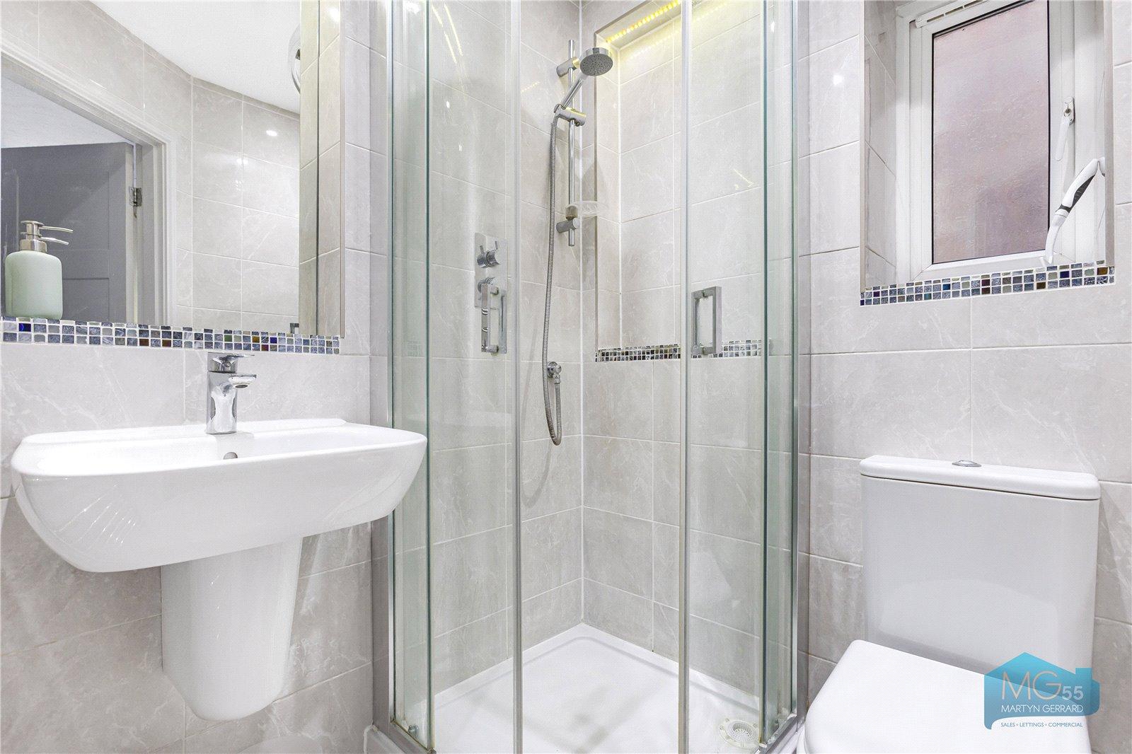 4 bedroom Detached House to rent - Martyn Gerrard