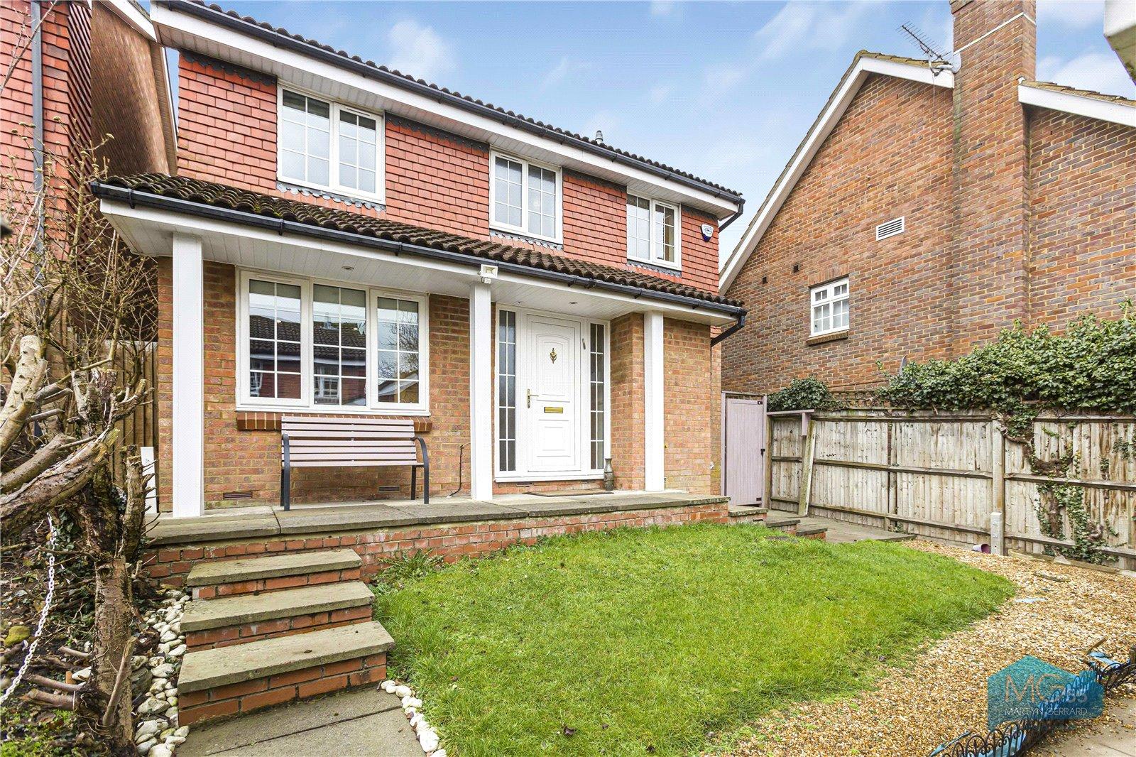 4 bedroom Detached House to rent - Martyn Gerrard