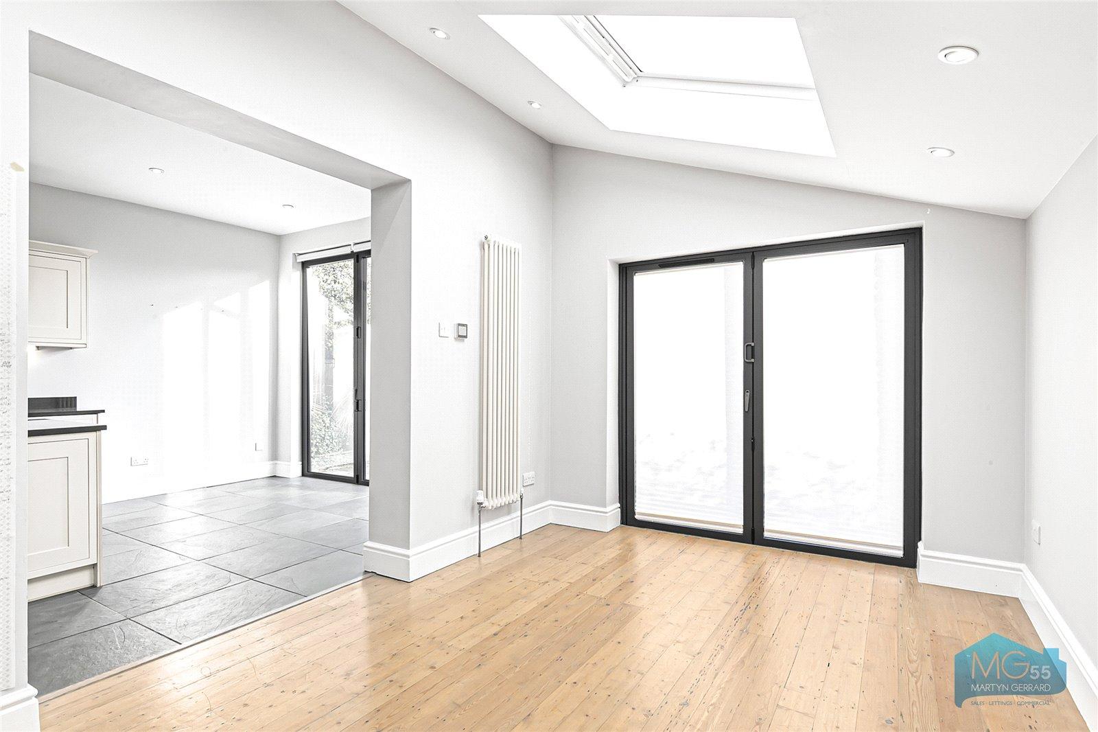 5 bedroom Semi-Detached House to rent - Martyn Gerrard