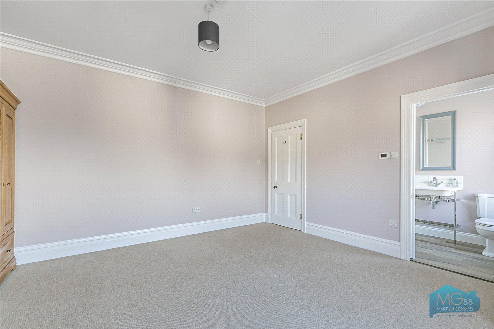 5 bedroom Semi-Detached House to rent - Martyn Gerrard