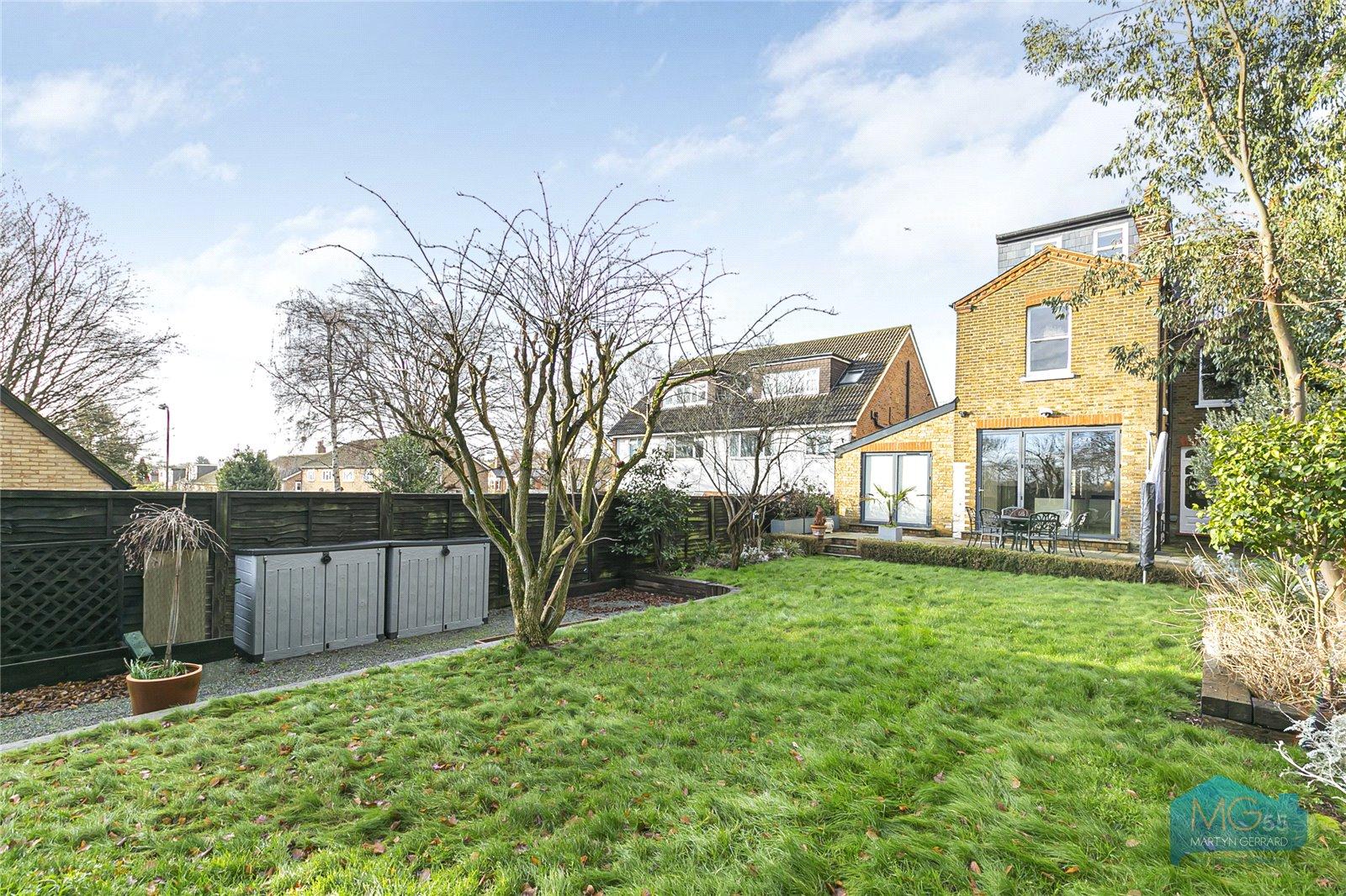 5 bedroom Semi-Detached House to rent - Martyn Gerrard