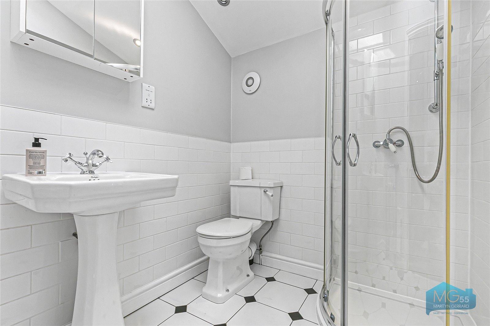 5 bedroom Semi-Detached House to rent - Martyn Gerrard