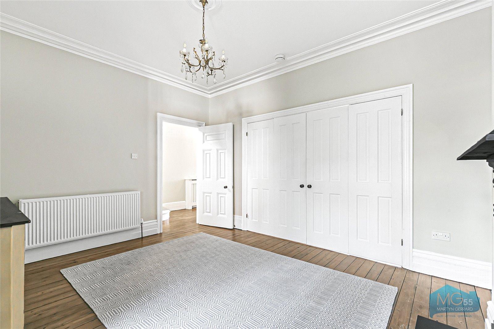 5 bedroom Semi-Detached House to rent - Martyn Gerrard