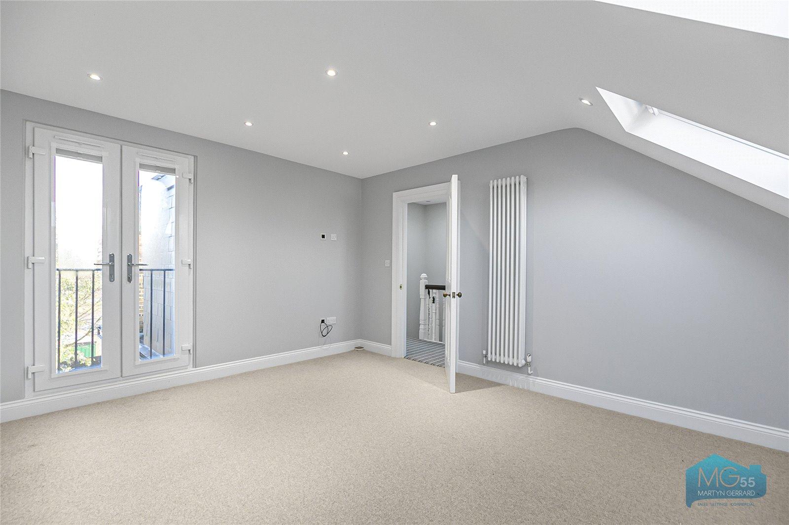 5 bedroom Semi-Detached House to rent - Martyn Gerrard