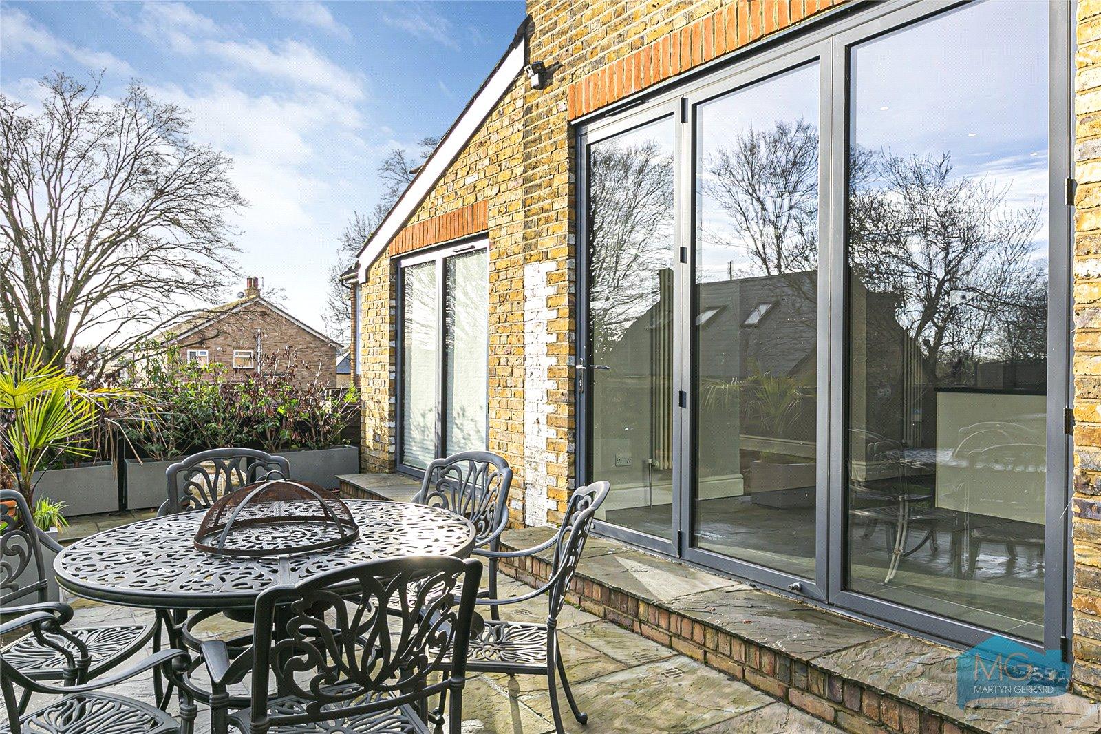 5 bedroom Semi-Detached House to rent - Martyn Gerrard