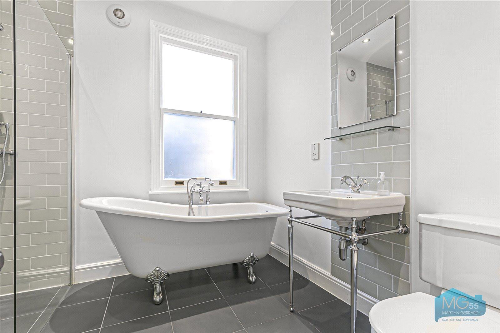5 bedroom Semi-Detached House to rent - Martyn Gerrard