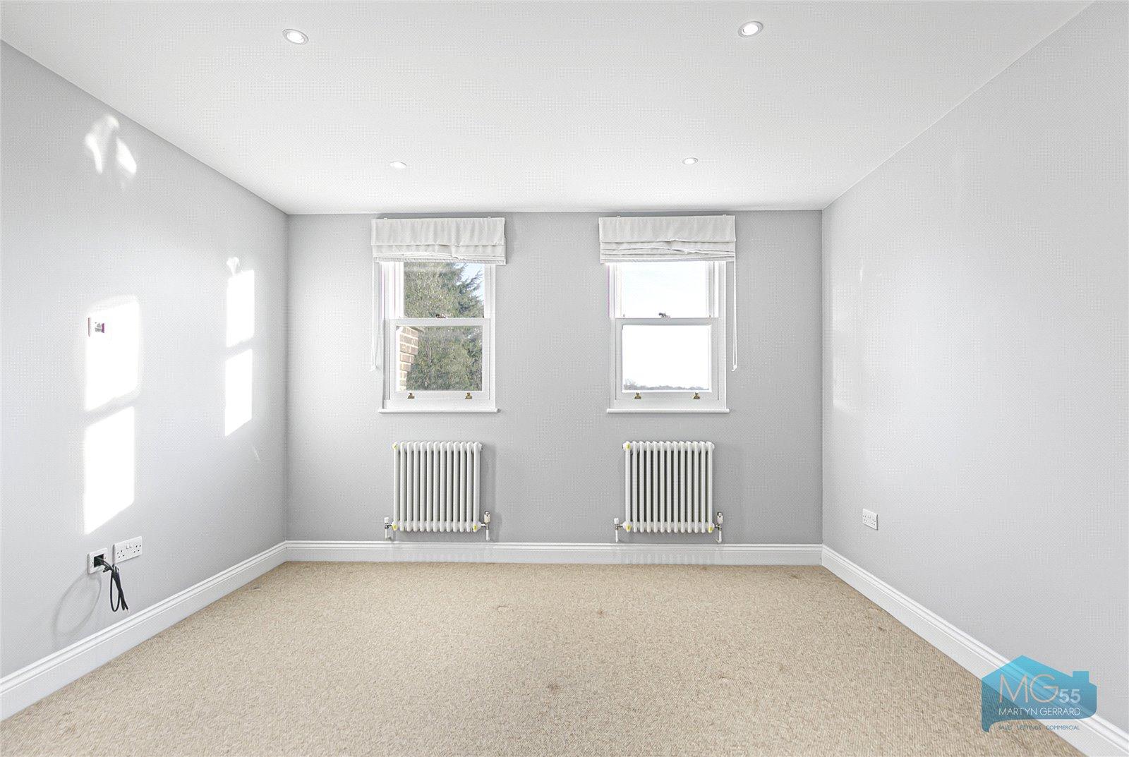 5 bedroom Semi-Detached House to rent - Martyn Gerrard
