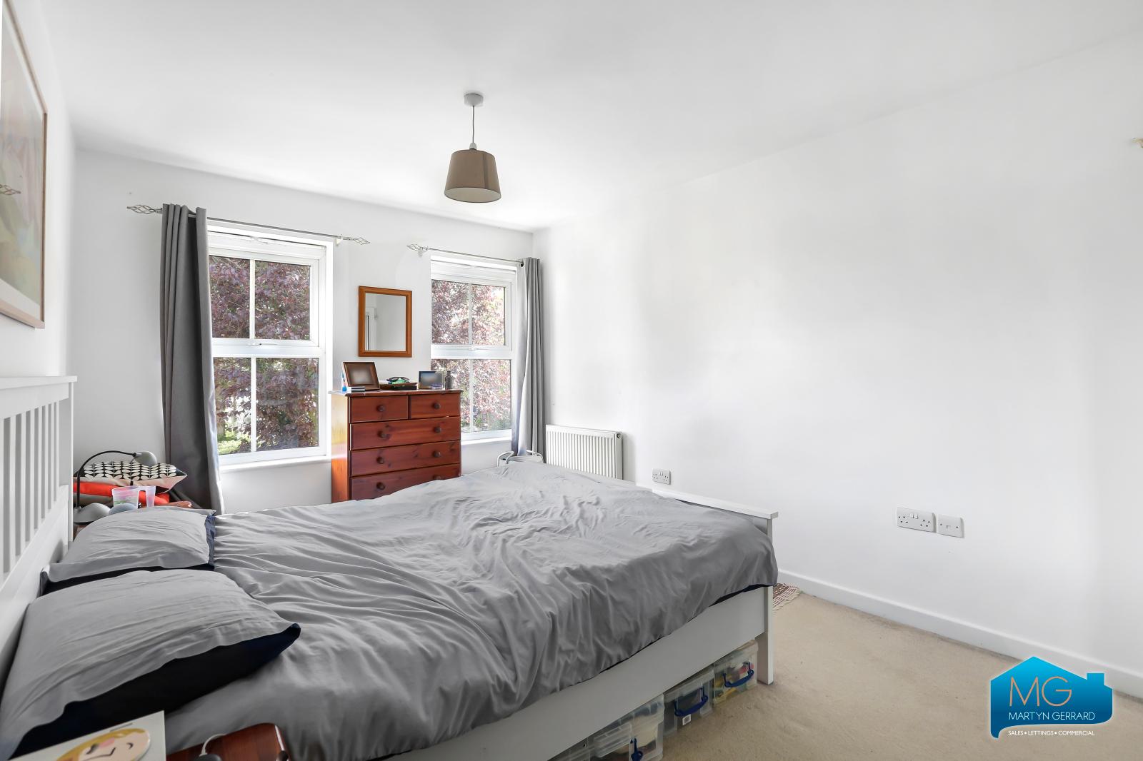 2 bedroom Apartment to rent - Martyn Gerrard