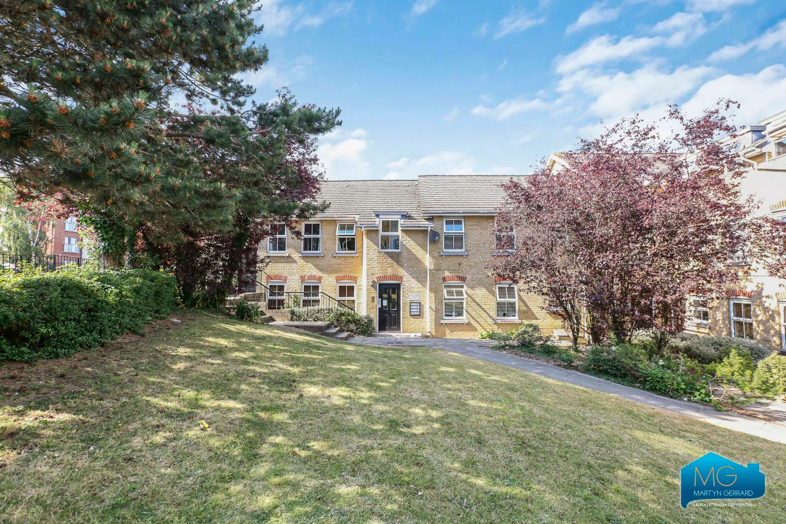2 bedroom Apartment to rent - Martyn Gerrard