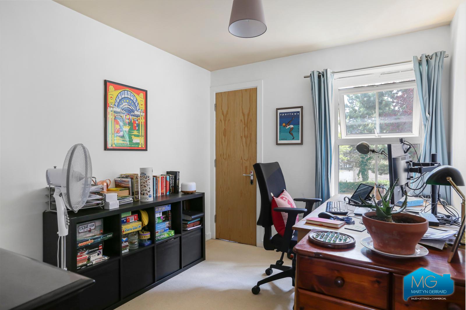 2 bedroom Apartment to rent - Martyn Gerrard