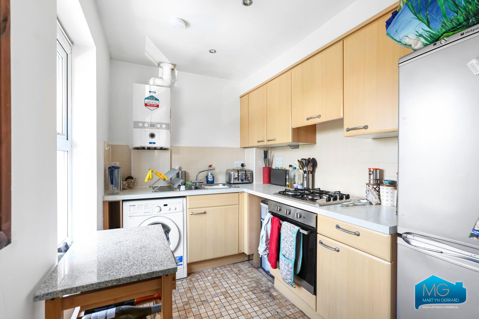 2 bedroom Apartment to rent - Martyn Gerrard