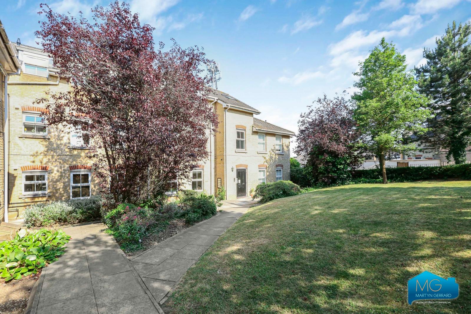 2 bedroom Apartment to rent - Martyn Gerrard