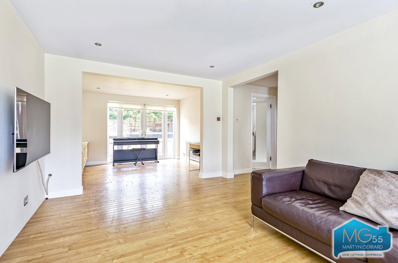 3 bedroom Detached House to rent - Martyn Gerrard